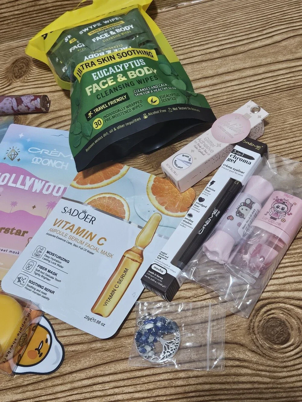 Beauty Bundle 15 Piece Creme Shop Sadoer Swype Wipes And More - Picture 4 of 4